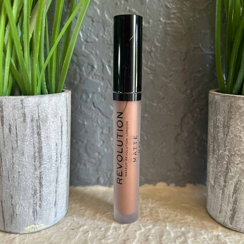 Makeup Revolution London  Matte Liquid Lipstick - Matte Hustle 119